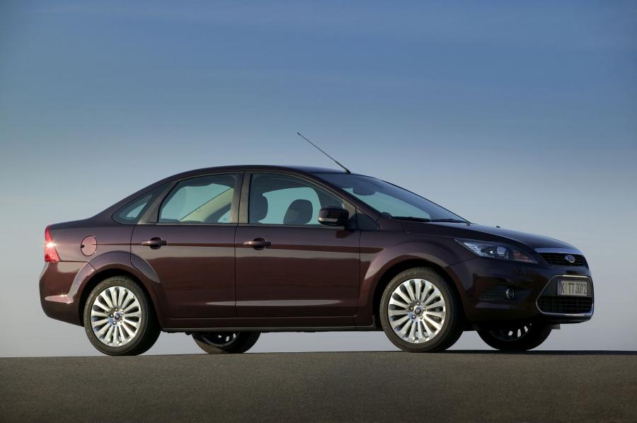  Ford Focus Saloon 2008 года  (фото 7 из 10)